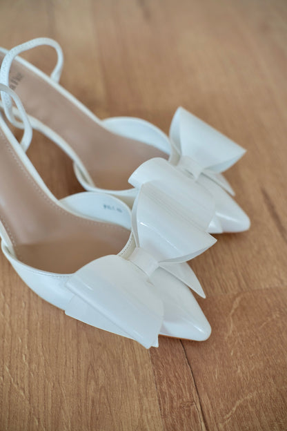 Pantofi cu Toc Mediu Albi Flor cu Fundă Mare